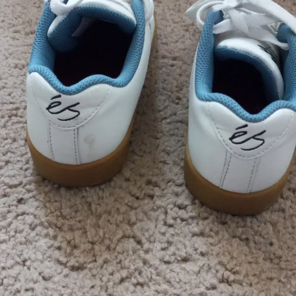 eS skate shoes size 5.5 - Picture 3 of 6